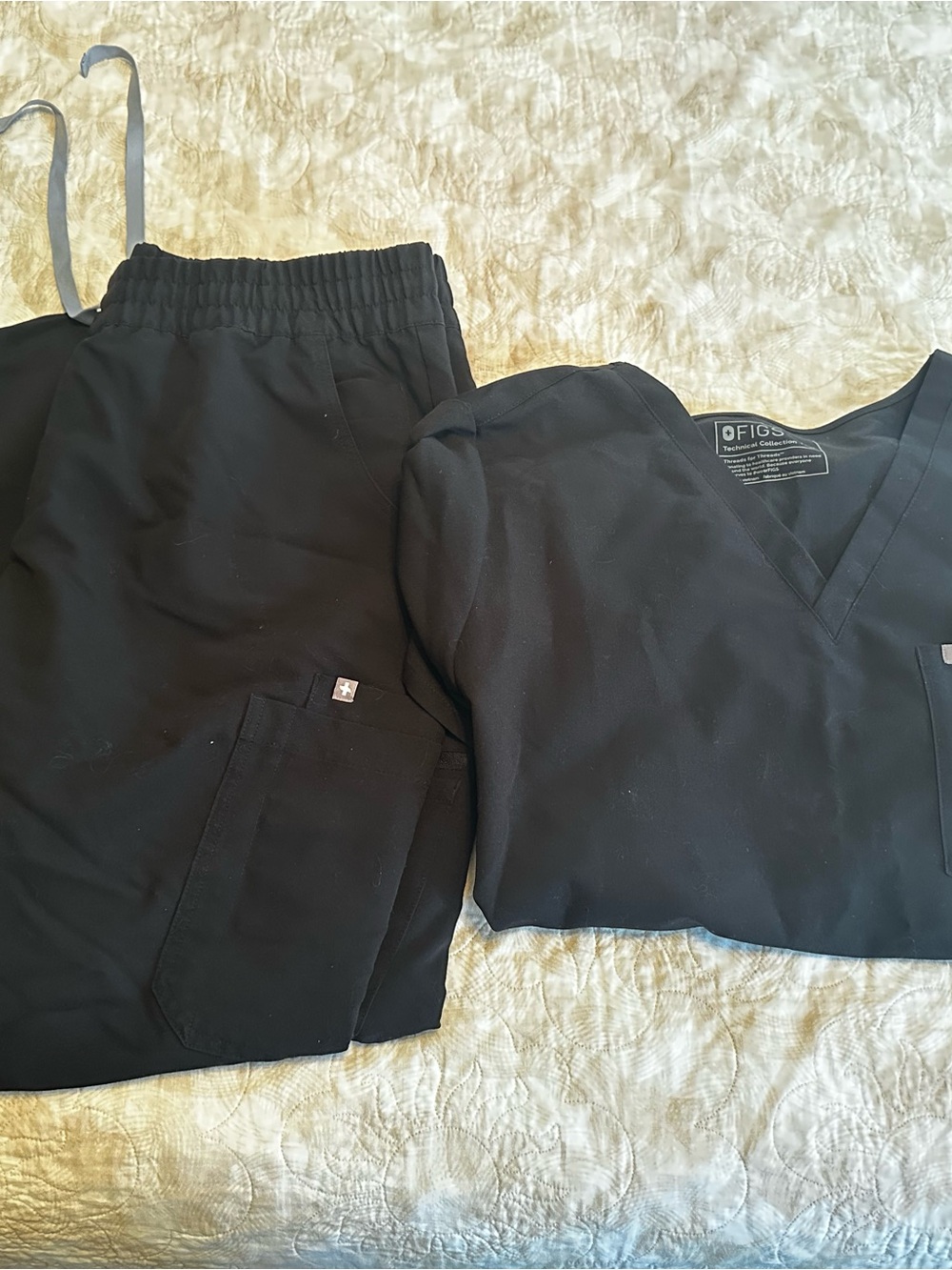 FIGS Black Scrub Set XXL